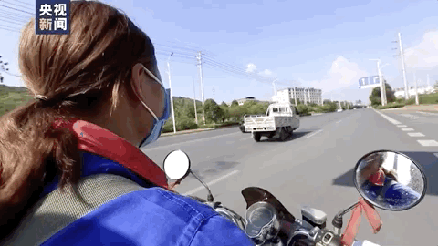 105048un0iz98ttte155nt.gif